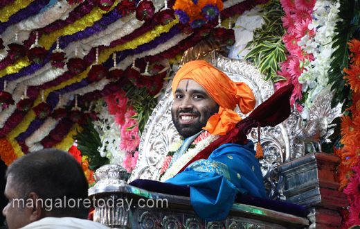 Chaturmasa Digvijaya of Kashi Mutt seer